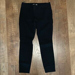 Old Navy Black Pixie Mid Rise Skinny Pants